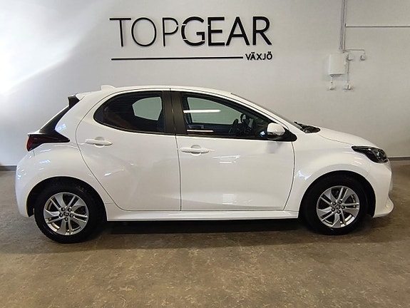 Toyota Yaris 6 of 18