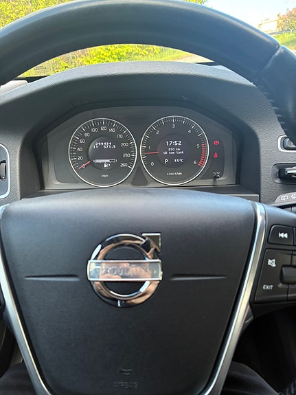 Volvo V60 4 of 11