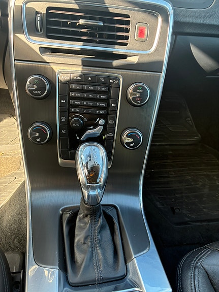 Volvo V60 5 of 11