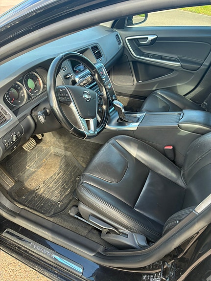 Volvo V60 3 of 11