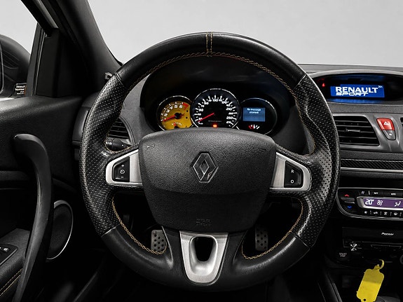 Renault Megane 14 of 17