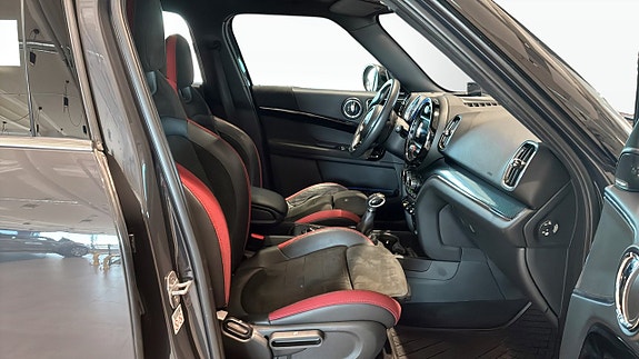 MINI Countryman SE 3 of 5