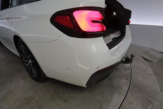 BMW 530e 7 of 30