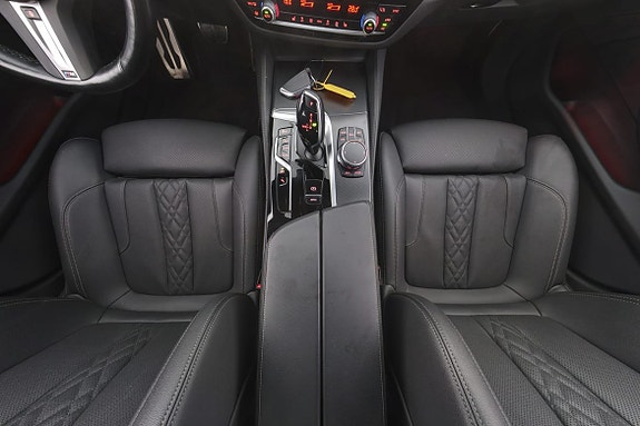 BMW 530e 18 of 30