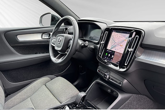 Volvo XC40 11 of 13