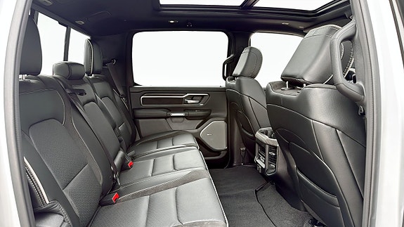 Dodge RAM 1500 5 of 5