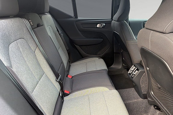 Volvo XC40 11 of 12