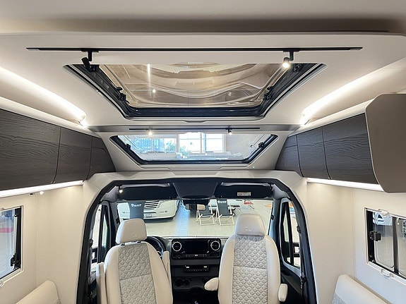 Adria CORAL SUPREME MB 670 DC (ALDE+Mercedes+Ugn+Aut 170hk) 13 of 23