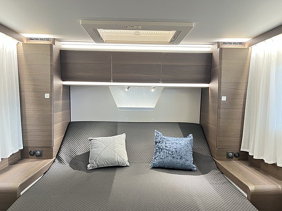 Adria CORAL SUPREME MB 670 DC (ALDE+Mercedes+Ugn+Aut 170hk) 18 of 23