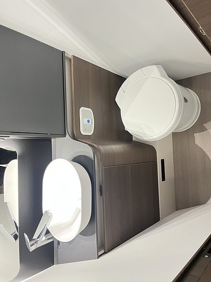 Adria CORAL SUPREME MB 670 DC (ALDE+Mercedes+Ugn+Aut 170hk) 19 of 23