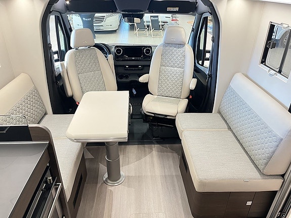Adria CORAL SUPREME MB 670 DC (ALDE+Mercedes+Ugn+Aut 170hk) 12 of 23