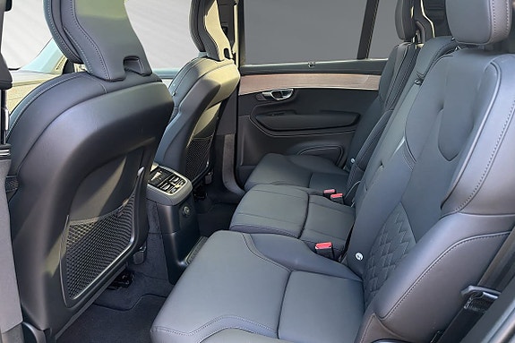 Volvo XC90 9 of 13