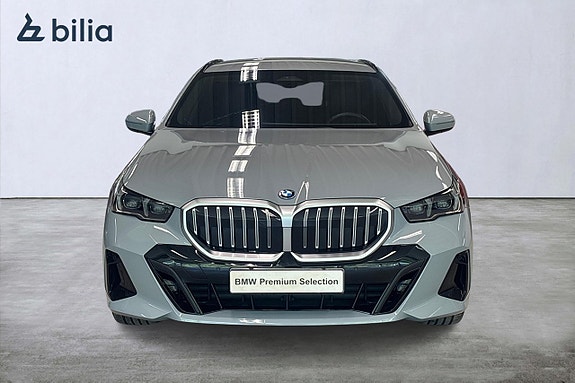 BMW 530e 5 of 19