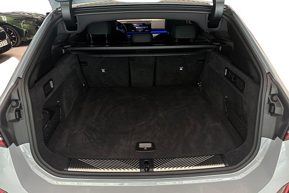 BMW 530e 10 of 19