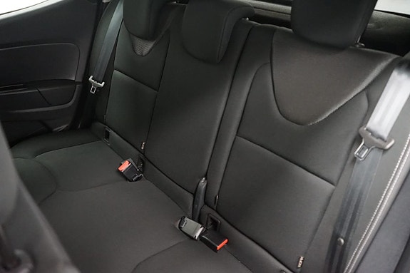 Renault Clio 16 of 18