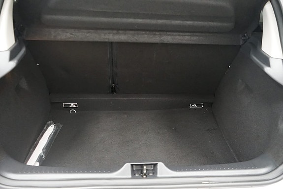 Renault Clio 17 of 18