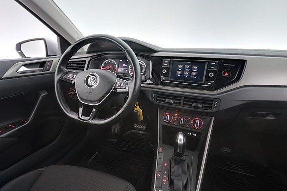 Volkswagen Polo 13 of 30