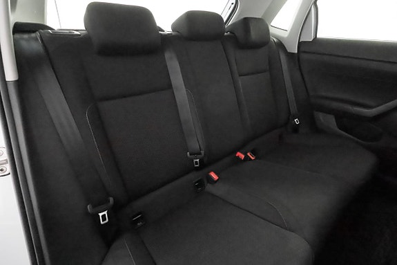 Volkswagen Polo 21 of 30