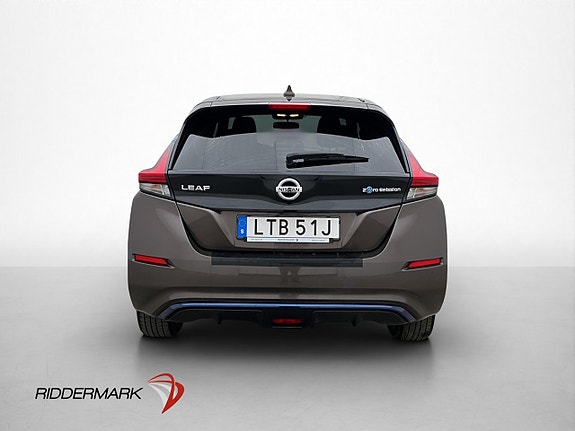 Nissan Leaf 4 of 5