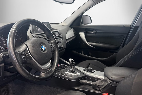 BMW 118d 4 of 5