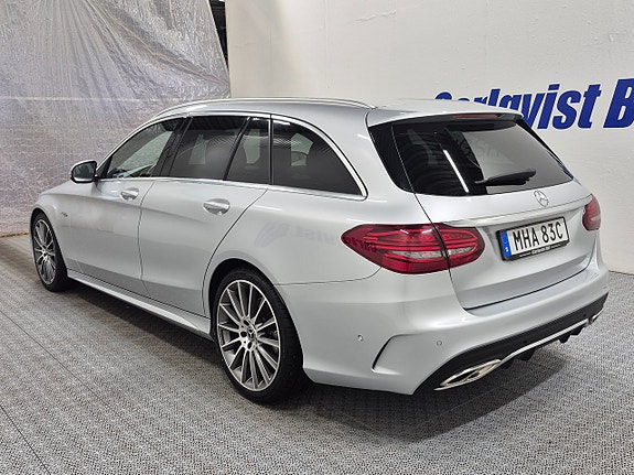 Mercedes-Benz C300 5 of 5