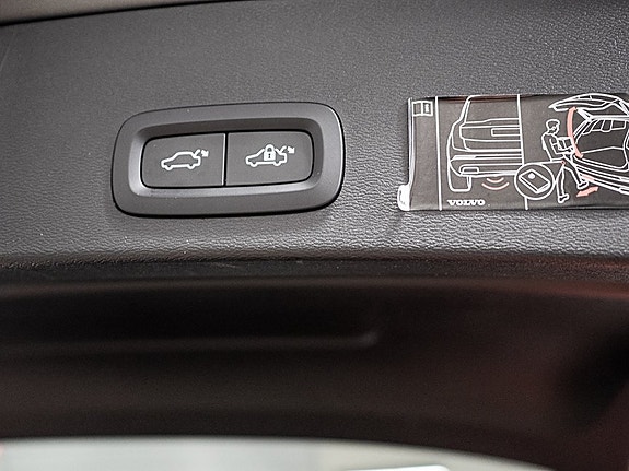 Volvo XC40 14 of 14