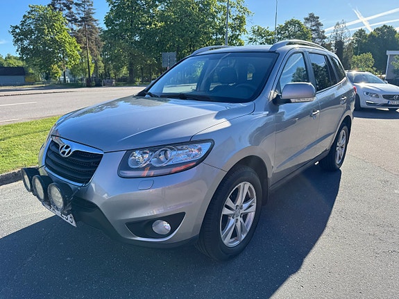 Hyundai Santa Fe 2 of 16