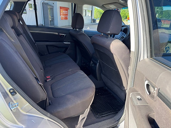 Hyundai Santa Fe 16 of 16