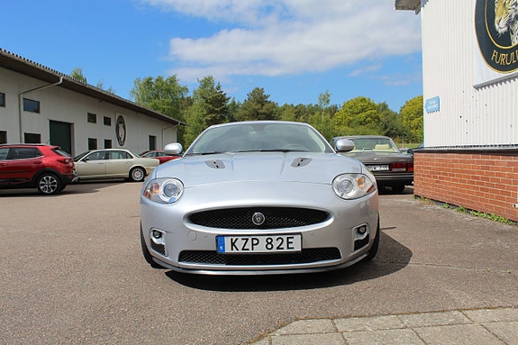 Jaguar XKR 3 of 14