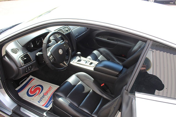 Jaguar XKR 4 of 14