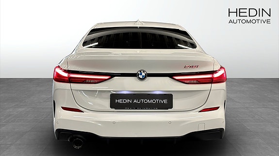BMW 218 7 of 12