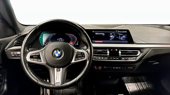 BMW 218 4 of 12