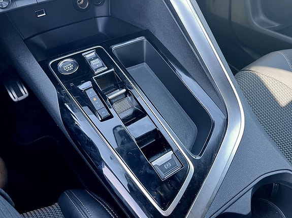 Peugeot 5008 13 of 17