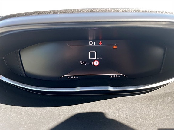 Peugeot 5008 10 of 17