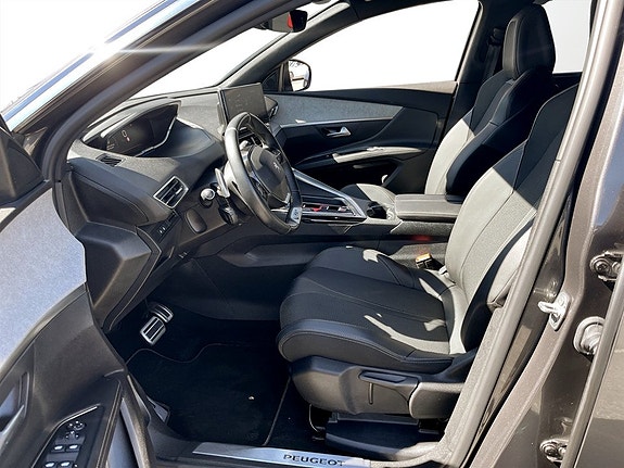 Peugeot 5008 5 of 5