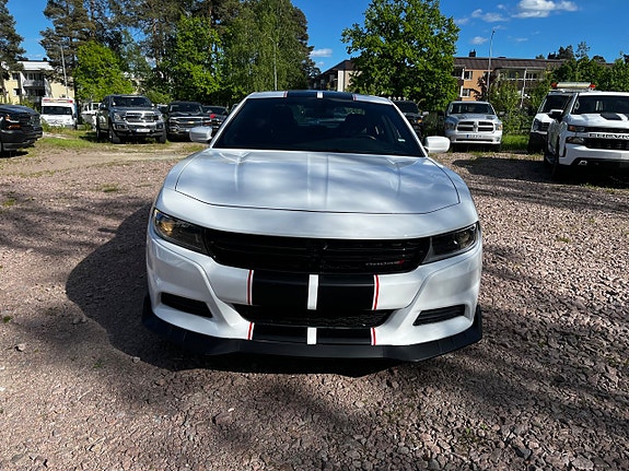 Dodge Charger 2 of 5