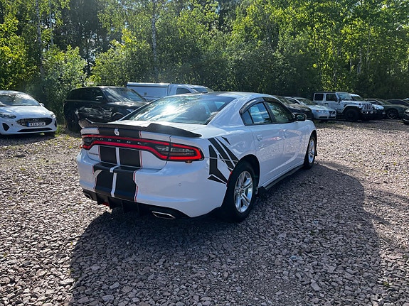 Dodge Charger 6 of 21