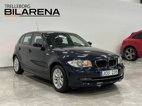 BMW 116i 2 of 5