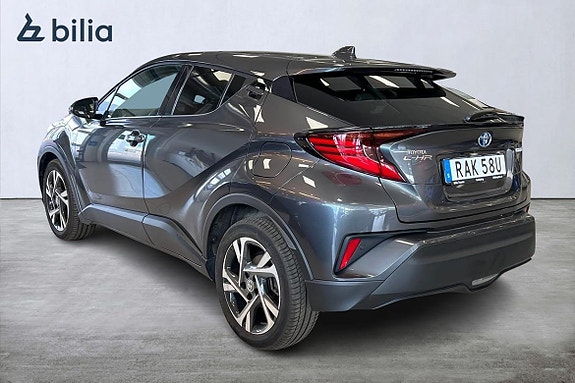 Toyota C-HR 2 of 5