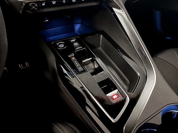 Peugeot 3008 12 of 17