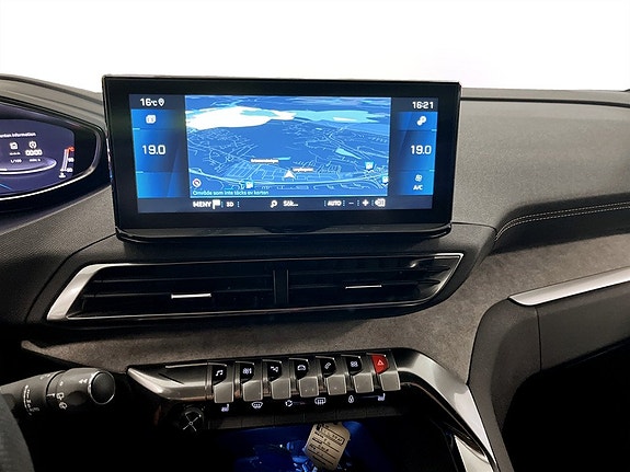 Peugeot 3008 11 of 17
