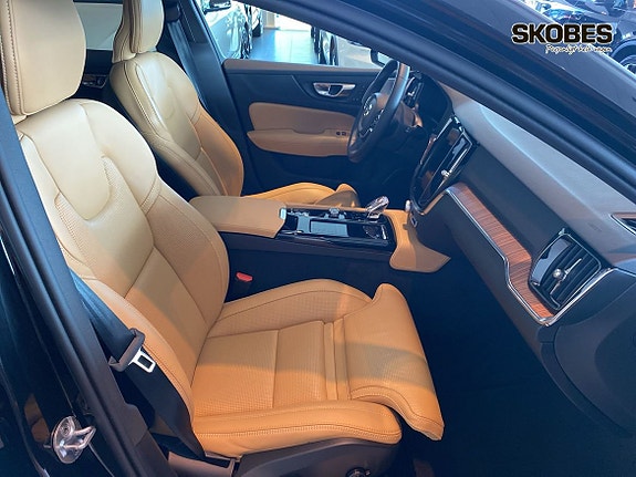 Volvo V60 28 of 30