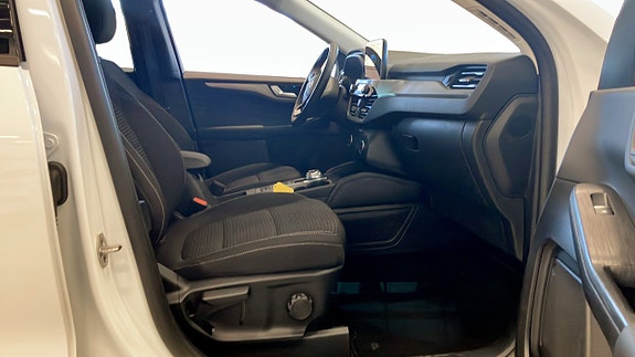 Ford Kuga 3 of 9