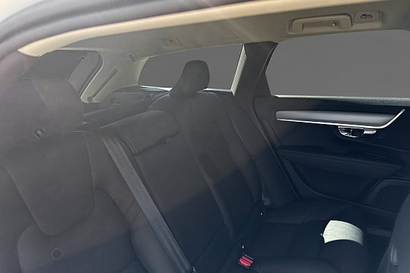 Volvo V90 11 of 17