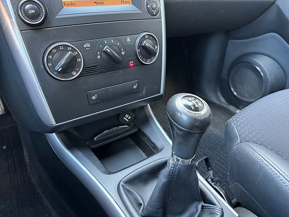 Mercedes-Benz B180 19 of 21