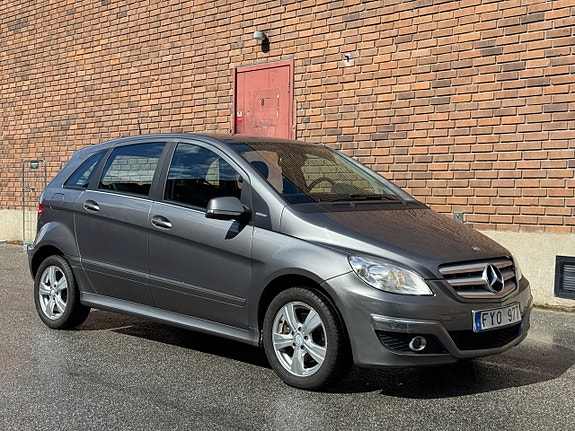 Mercedes-Benz B180 7 of 21