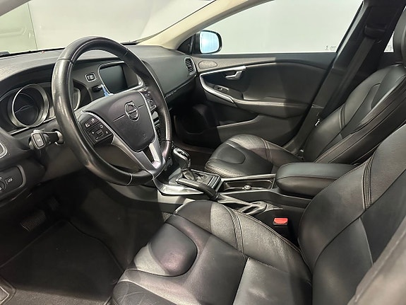 Volvo V40 Cross Country 10 of 14