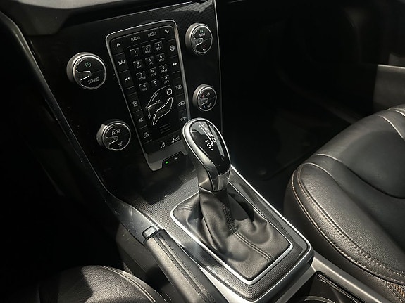 Volvo V40 Cross Country 14 of 14