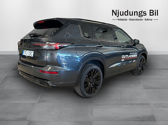 Mitsubishi Outlander 3 of 5