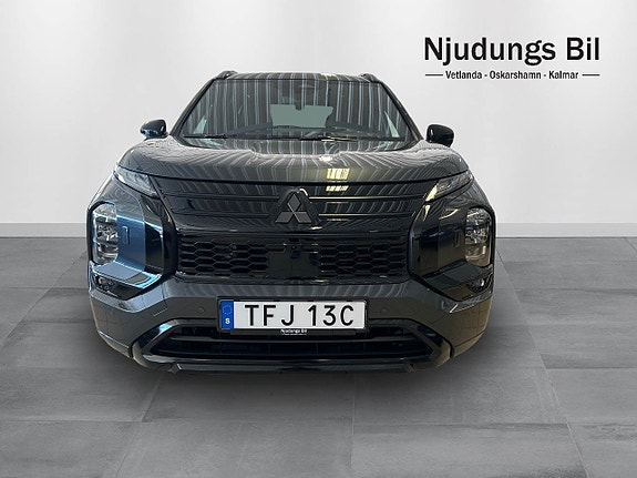 Mitsubishi Outlander 12 of 12